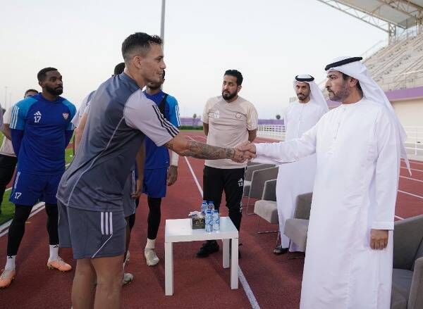 الشيخ حمدان بن مبارك آل نهيان