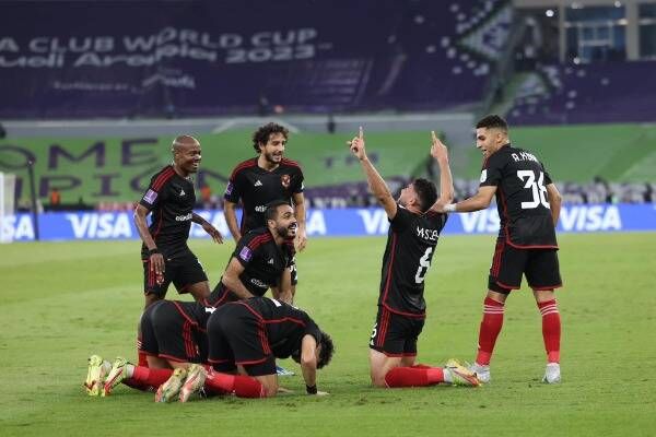 لاعبو الأهلي