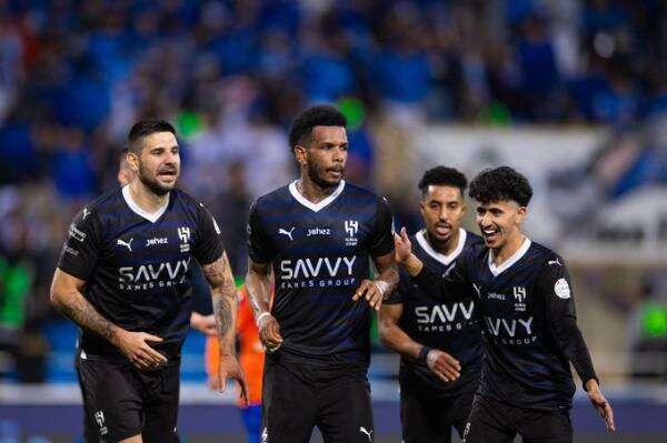 لاعبو الهلال