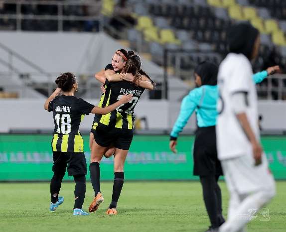 لاعبات الاتحاد - من المباراة