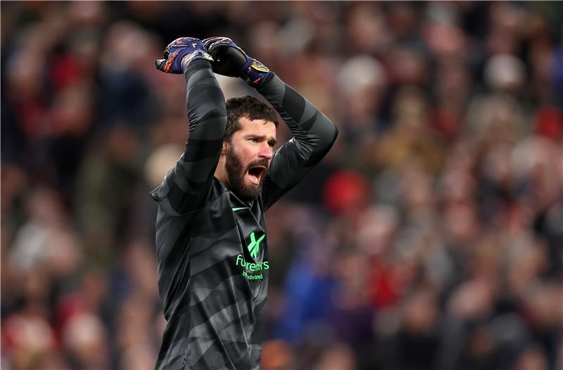 أليسون بيكر