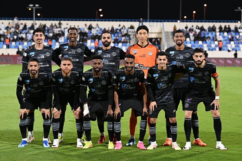 لاعبو الشباب