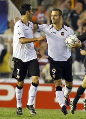2011-09-28t205128z_01_mad718_rtridsp_3_soccer-champions_reuters