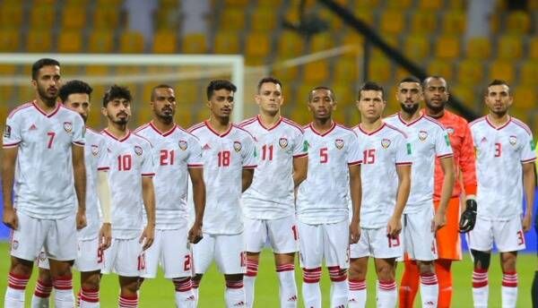 لاعبو منتخب الإمارات