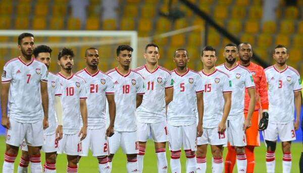 لاعبو منتخب الإمارات