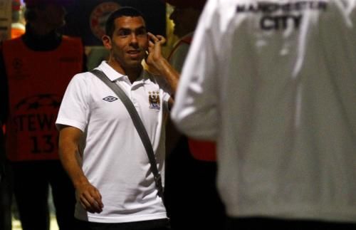 2011-09-27t214029z_01_kai16_rtridsp_3_soccer-champions-mancity-tevez_reuters