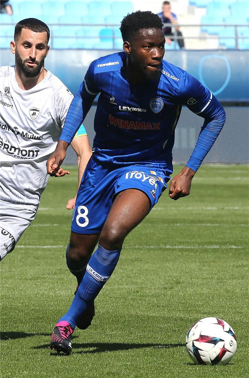 لوسيان أجومي