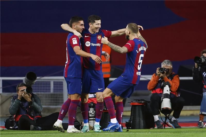 لاعبو برشلونة