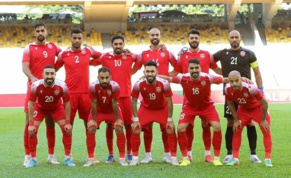 لاعبو منتخب البحرين