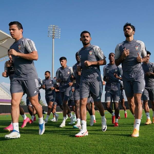 من مران المنتخب الاماراتي