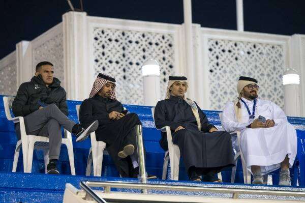 من تواجد رئيس الاتحاد القطري لدعم منتخب بلاده