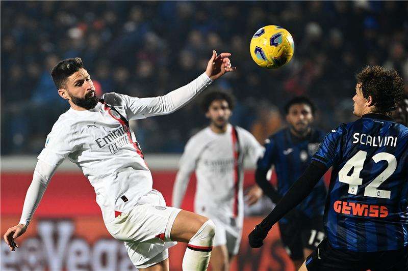 لقاء سابق بين الفريقين