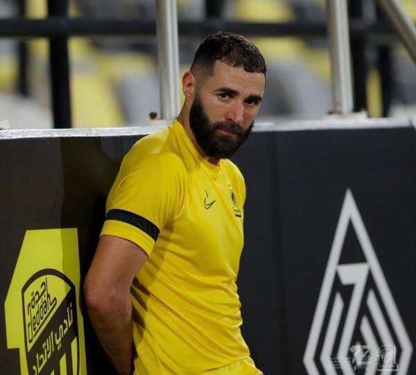 كريم بنزيما