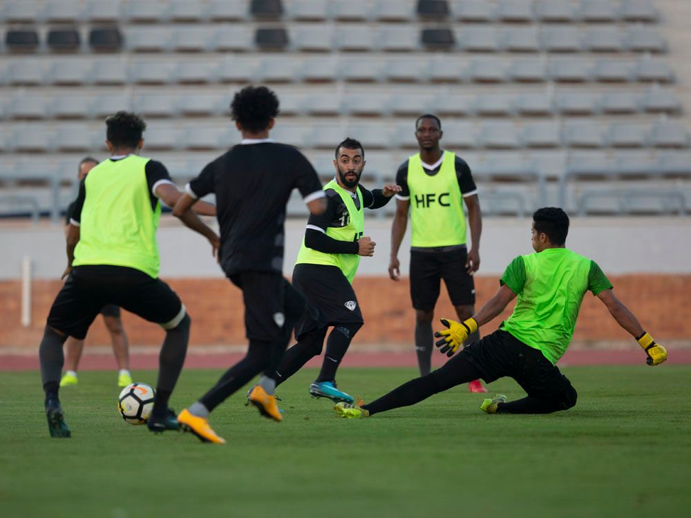 لاعبو هجر السعودي