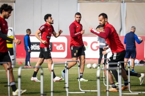 لاعبو الأهلي