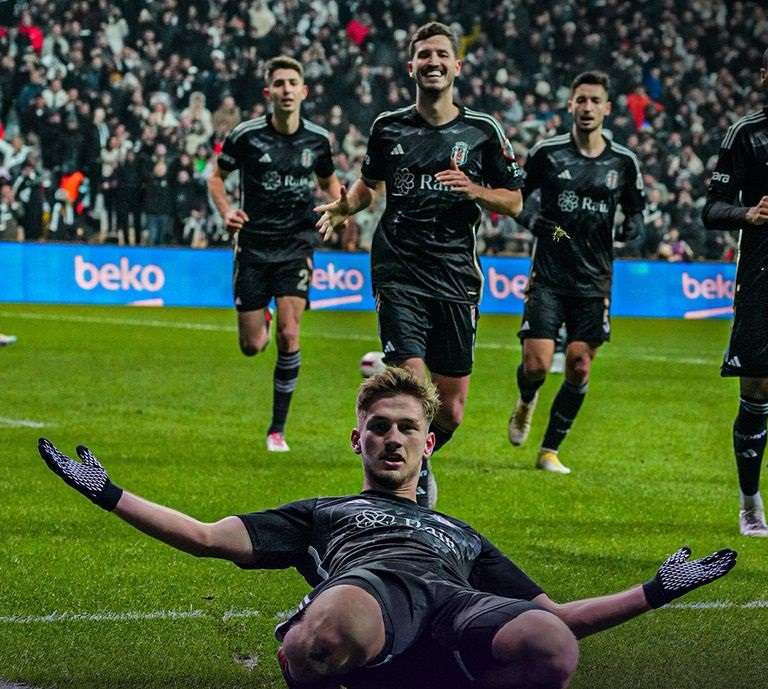 فرحة لاعبي بشكتاش