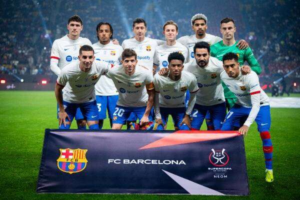 لاعبو برشلونة