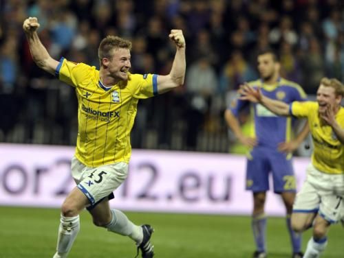 2011-09-29t192425z_01_nso13_rtridsp_3_soccer-europa_reuters