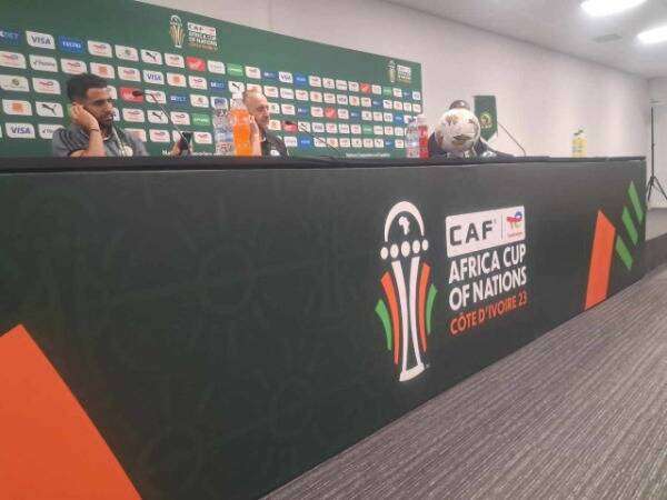 من المؤتمر الصحفي