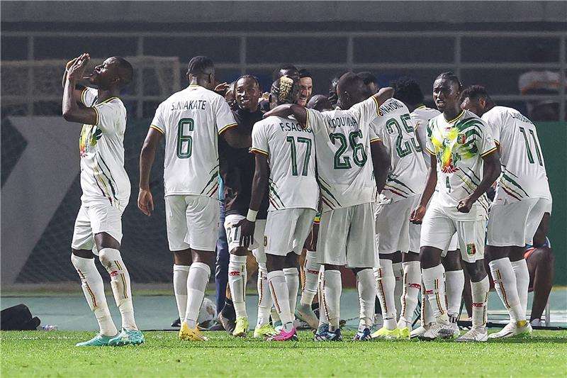 فرحة لاعبي مالي