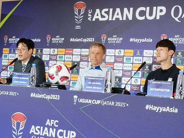 من المؤتمر الصحفي