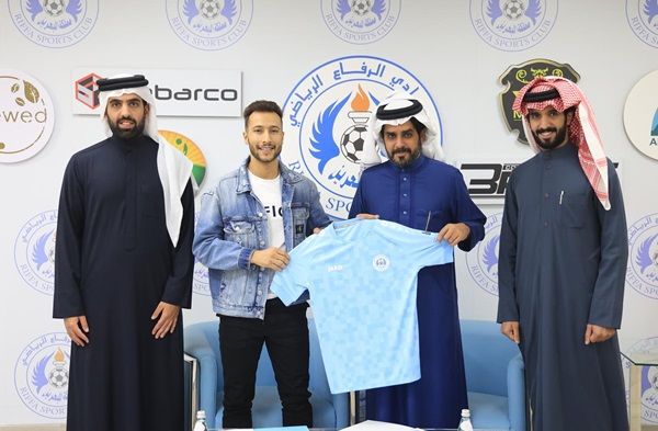 من تقديم اللاعب