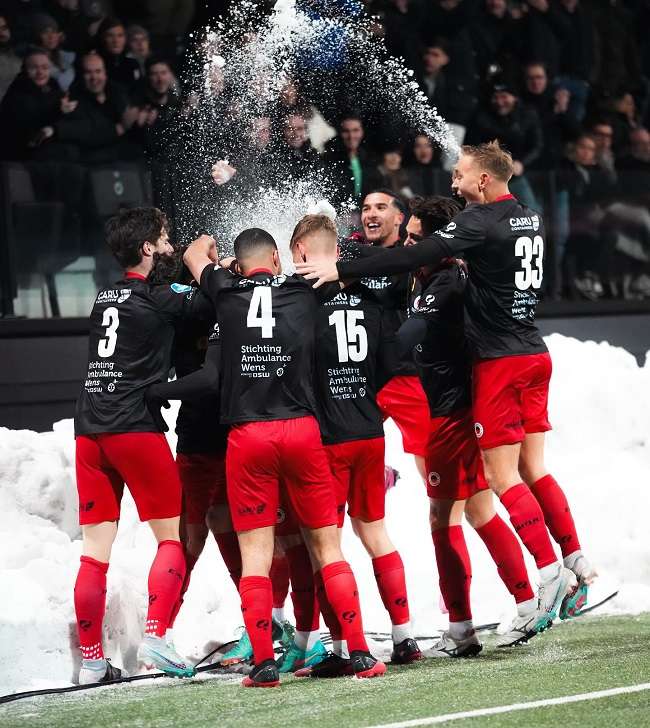 فرحة لاعبي إكسلسيور