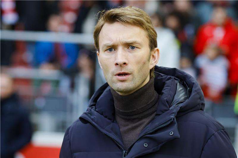 سيمون رولفس