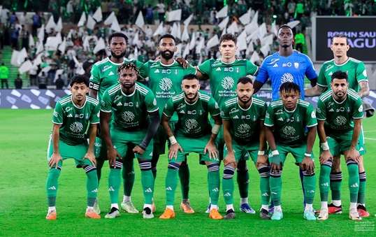 لاعبو الأهلي