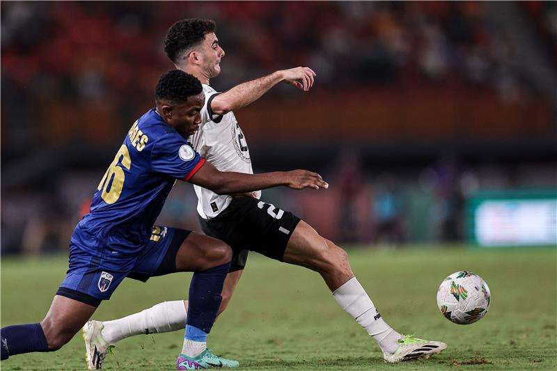 زيزو أمام الرأس الأخضر