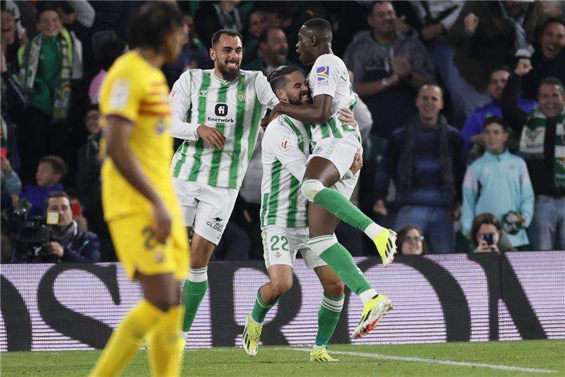 إيجليسياس مع إيسكو ولويز هنريك