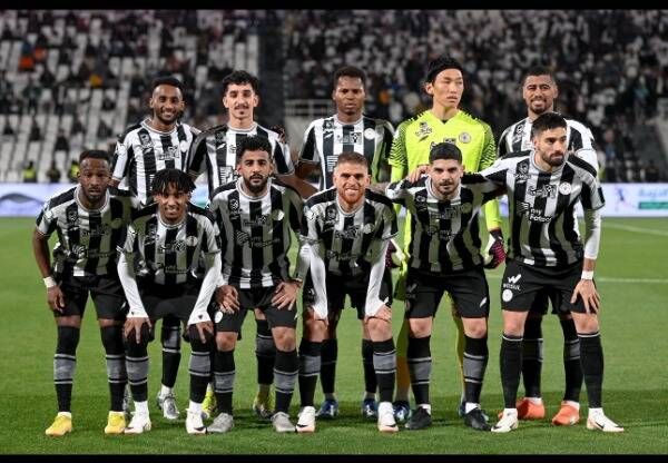 لاعبو الشباب