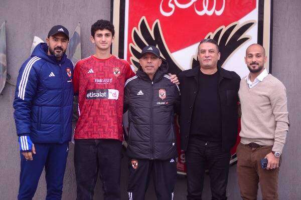 من تقديم اللاعب