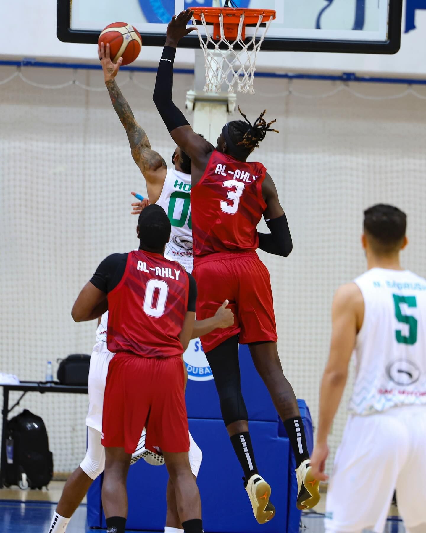 من المواجهة