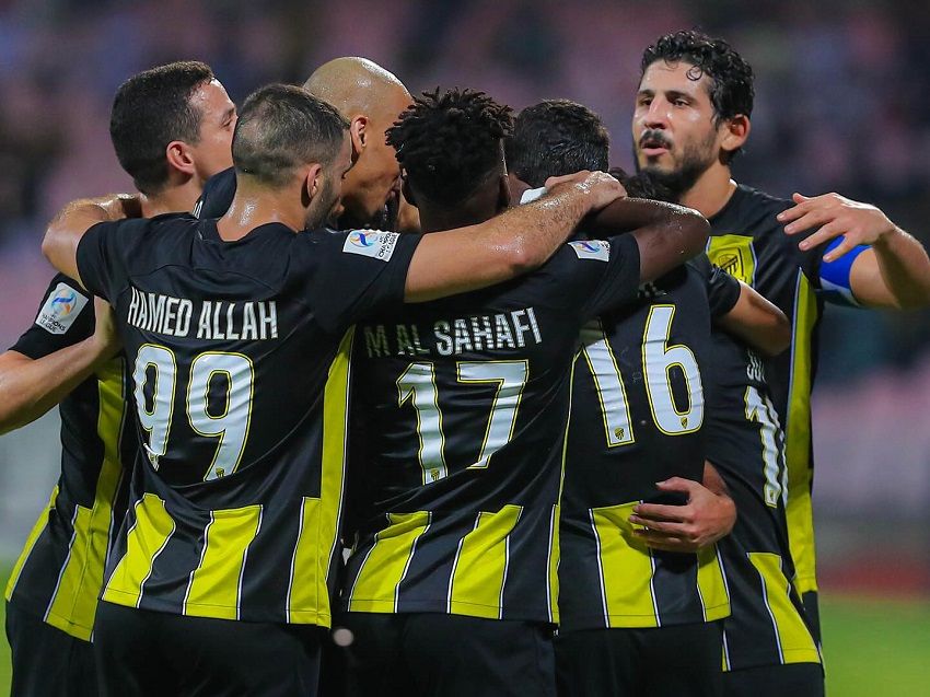 لاعبو اتحاد جدة