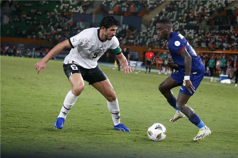 من البطولة