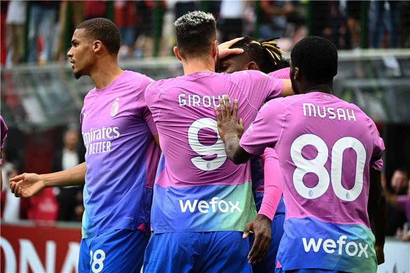 لاعبو ميلان