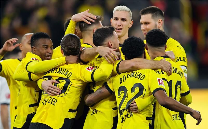فرحة لاعبي دورتموند