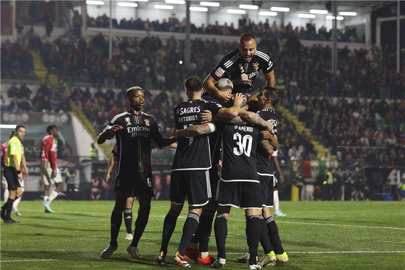 لاعبو بنفيكا