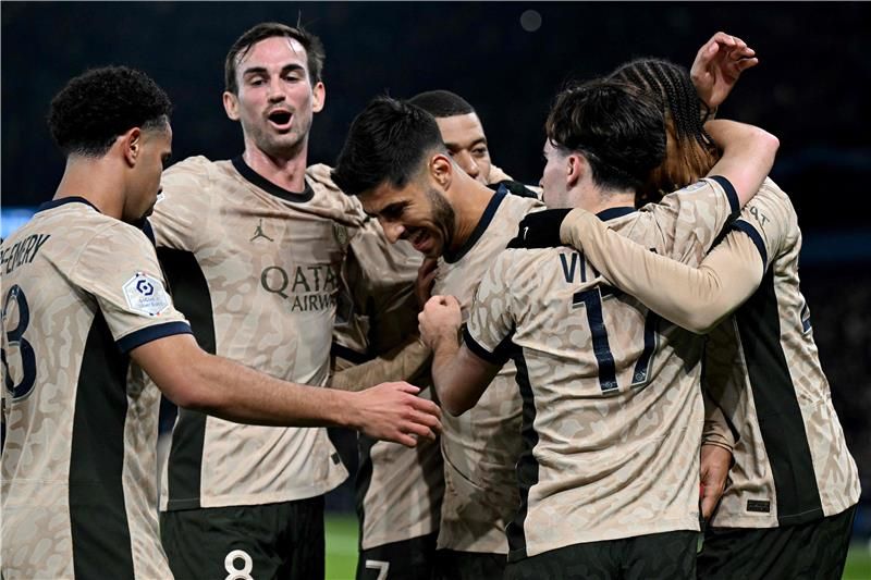 لاعبو باريس سان جيرمان