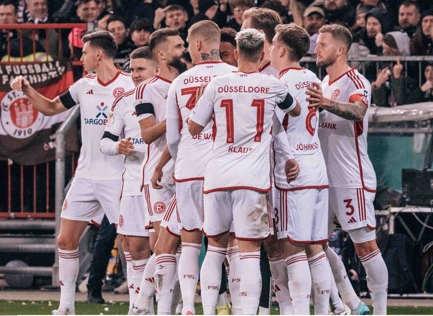 فرحة لاعبي فورتونا دوسلدورف