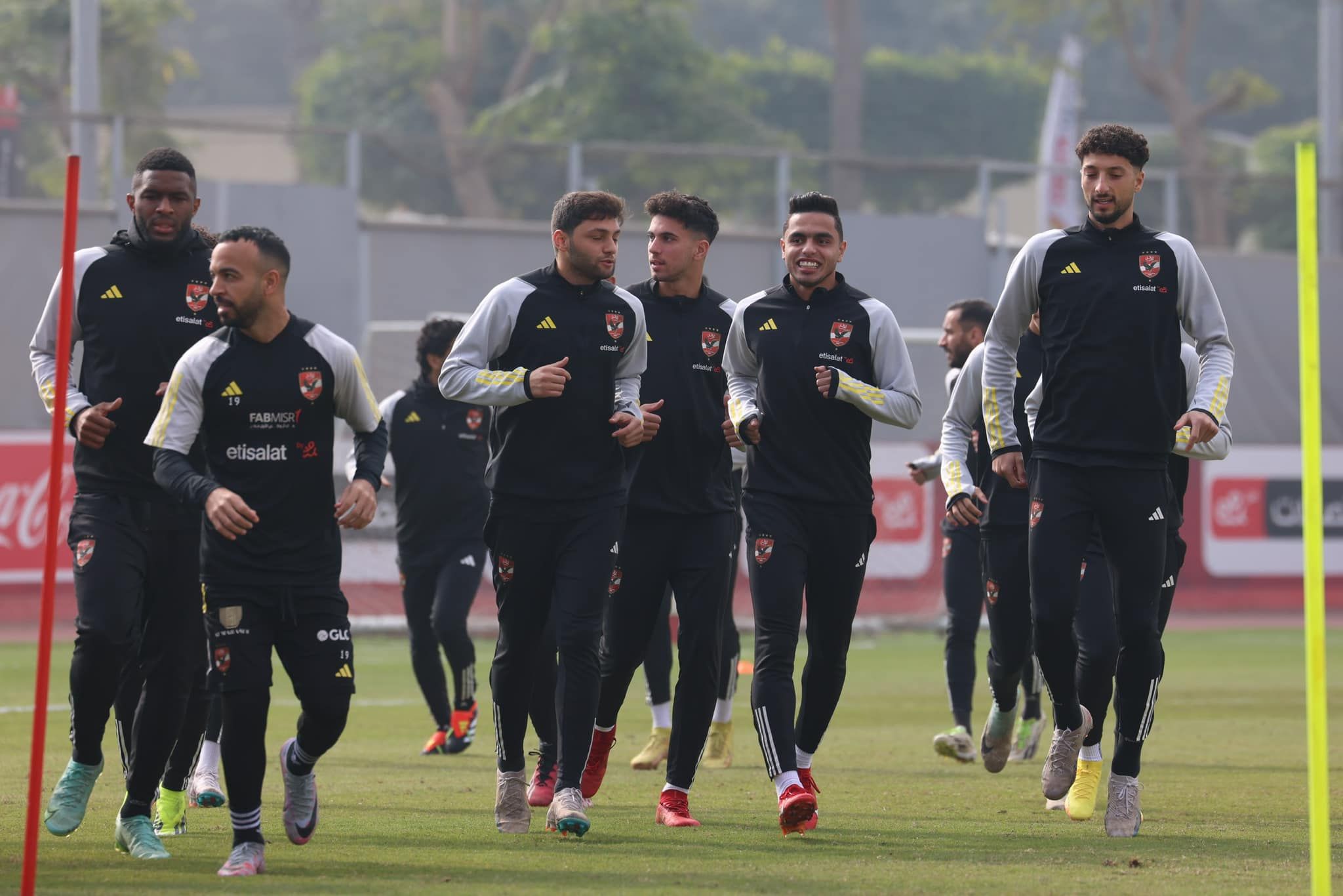 وسام أبو علي (يمين)