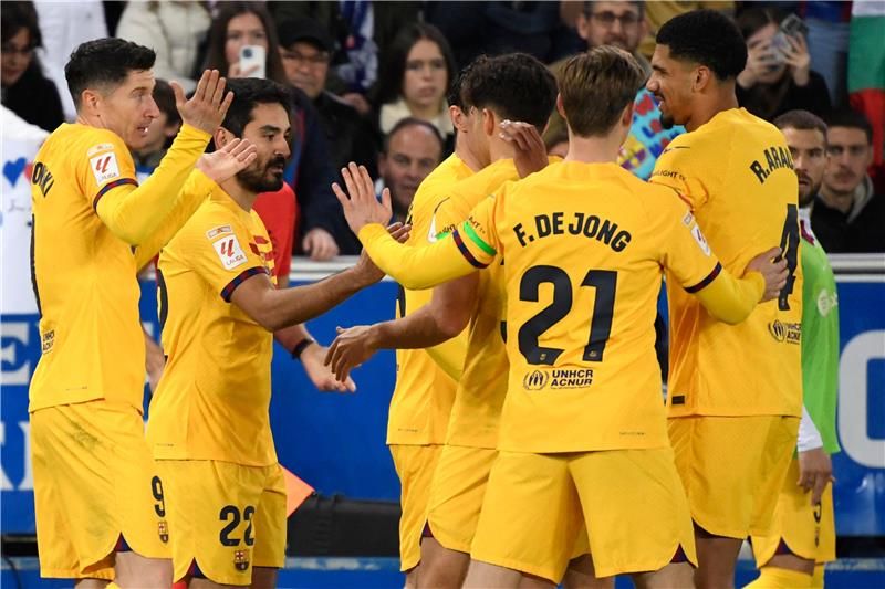 فرحة لاعبي برشلونة