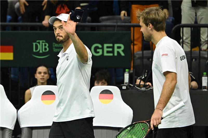 كيفين كرافيتز وتيم بوتز