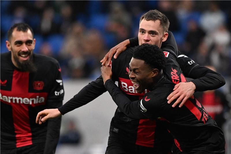 فرحة لاعبي باير ليفركوزن