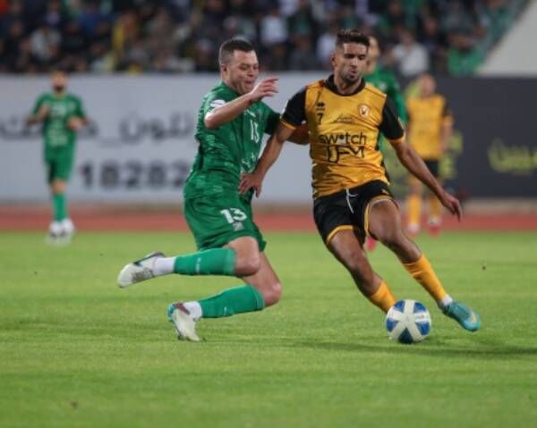 لقاء سابق بين الفريقين