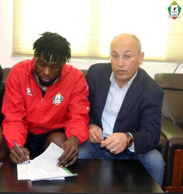 من توقيع العقد