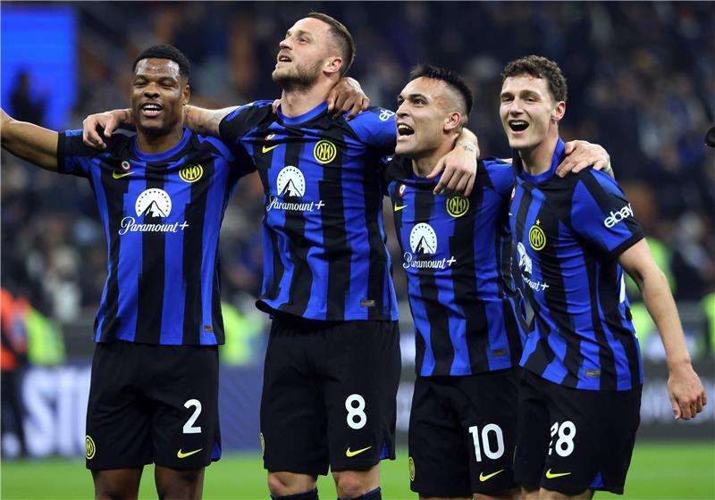 لاعبو انتر ميلان