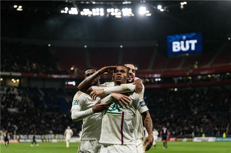 لاعبو أولمبيك ليون