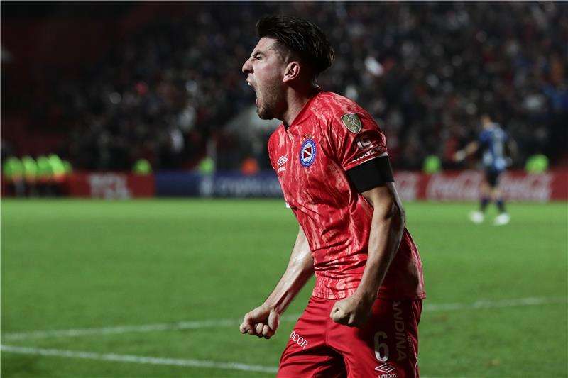 لوكاس فيالبا